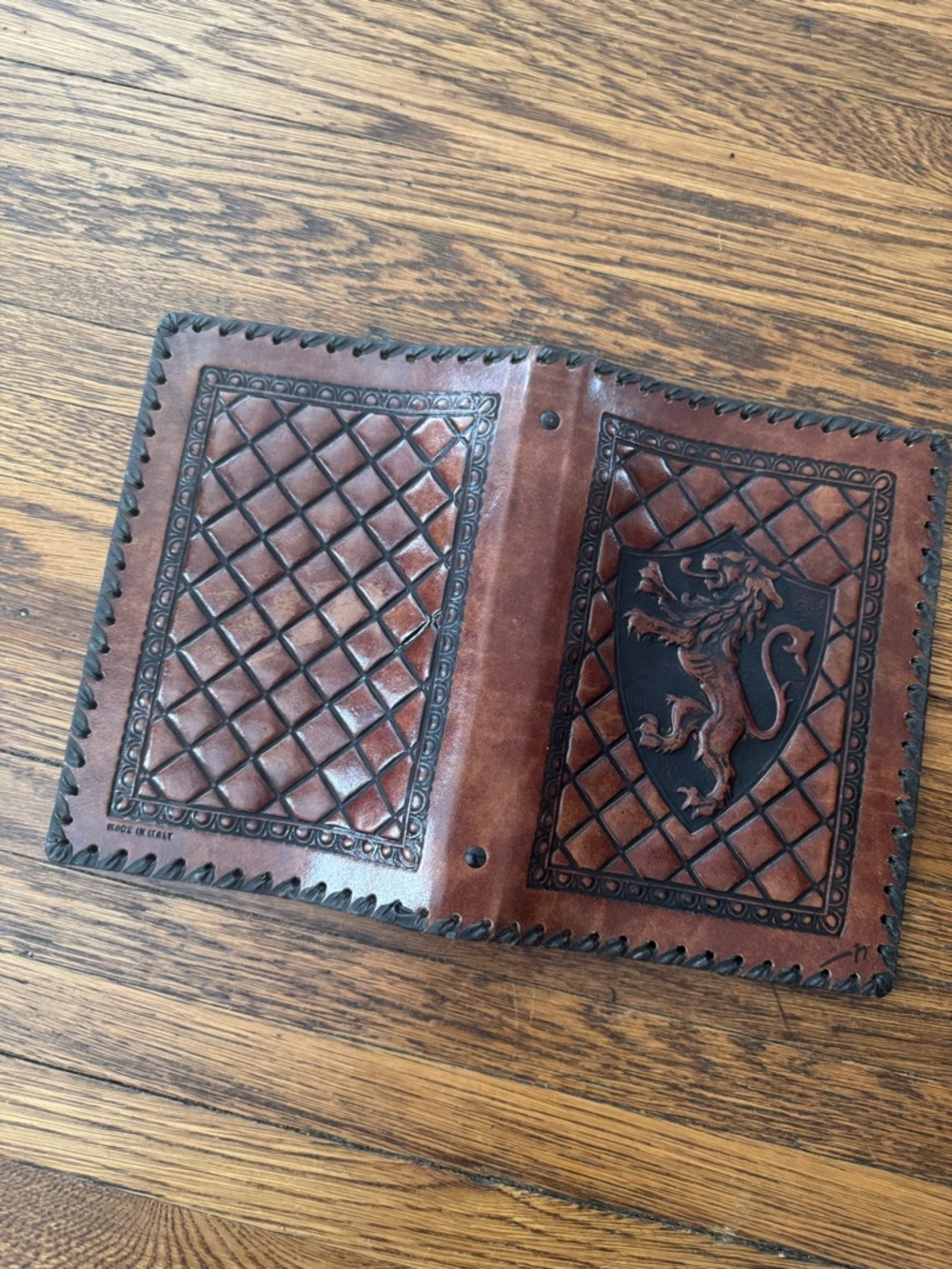 Italian Hand Tooled Lion in Shield leather Whip Stitched Edges journaled cover - Picture 7 of 9